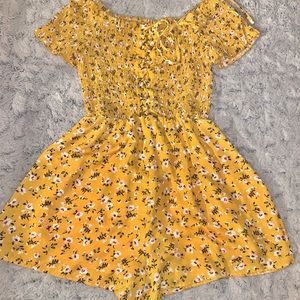 Fashion Nova Romper! 💛